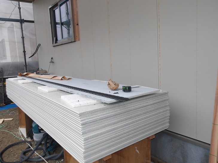 外壁サイディング工事 タイル張り仕上げの下地 那珂川市つながる家 注文住宅 外断熱工法