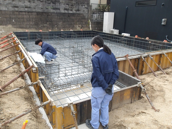 基礎工事 配筋内部の設備配管工事 賃貸だけど外断熱、那珂川市王塚台 福建住宅株式会社