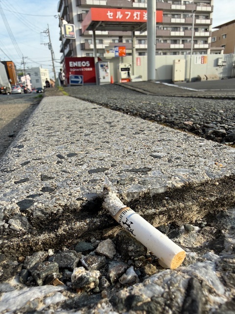 4月28日 タバコのポイ捨て21本 晴れの日の朝掃除は気持ちいい