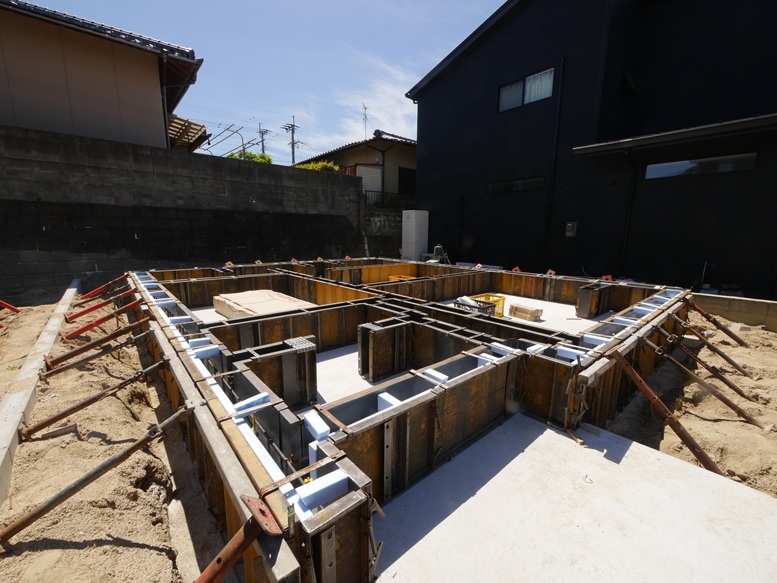 基礎断熱工事 住み心地いい家の基礎は外断熱が一番！ 賃貸だけど外断熱、那珂川市王塚台