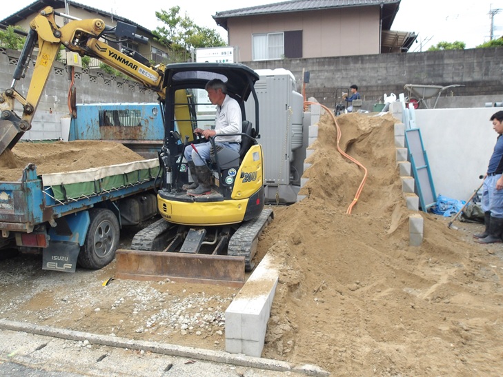 賃貸だけど外断熱、那珂川市王塚台 給水 排水 雨水 設備配管工事 福建住宅株式会社