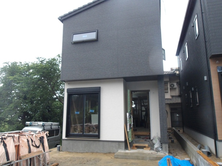足場取り外し 春日市白水ヶ丘 博多南駅まで徒歩19分 住み心地いい外断熱のプレミアムな建売住宅