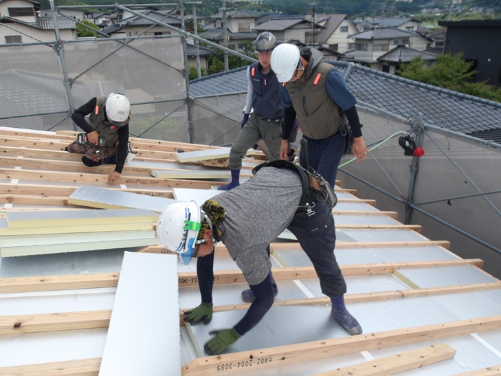 6月11日 上棟 その3 賃貸だけど外断熱、那珂川市王塚台 屋根の断熱は更にもう1層