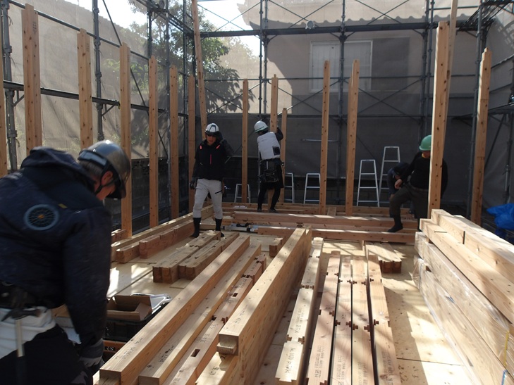 7月13日 上棟 その1 外断熱工法で住み心地いい外断熱のプレミアムな建売住宅をつくる!