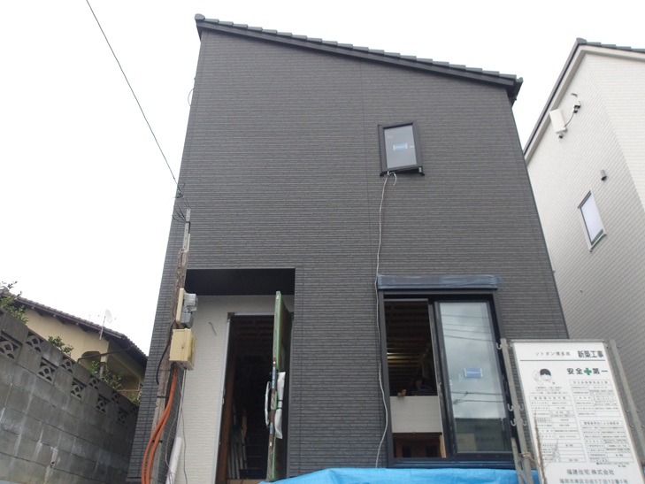 工事用足場取り外し 那珂川市王塚台 ソトダン博多南 住み心地いい外断熱のホテルライクな建売住宅
